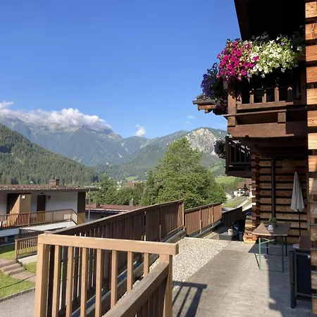 Casa de Férias Schoeneben Haus Alpengloeckchen Wald im Pinzgau