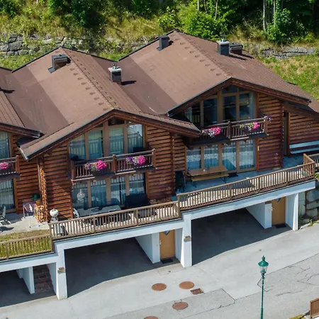 Schoeneben Haus Alpengloeckchen Сasa de vacaciones Wald im Pinzgau