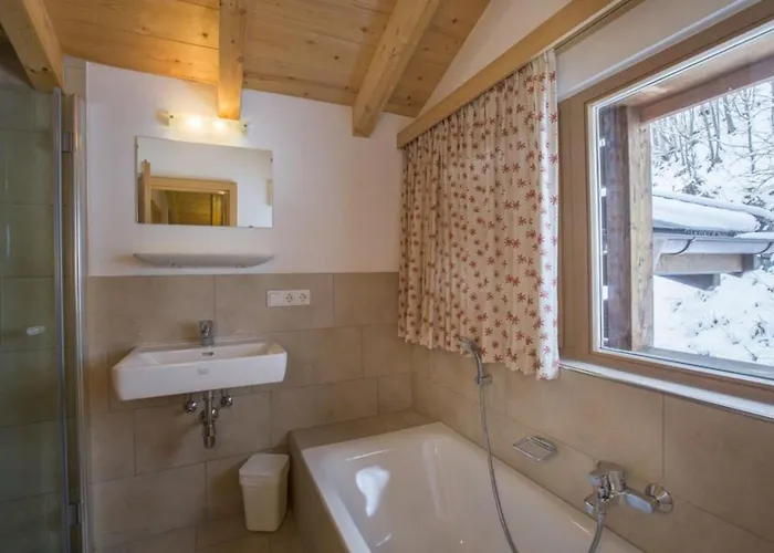 Schoeneben Haus Alpengloeckchen